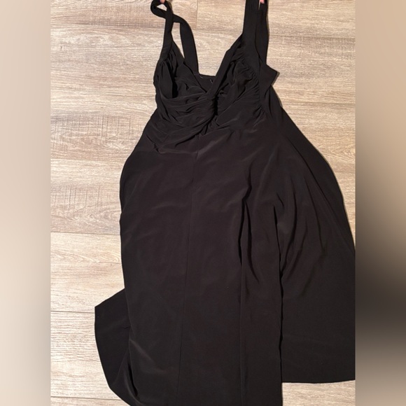Norma Kamali Dresses & Skirts - Norma Kamali Black Sleeveless Dress